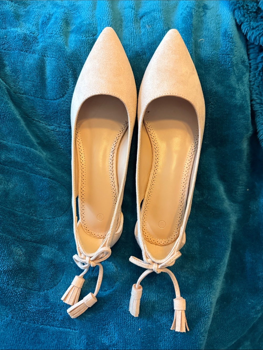 Women’s light pink  Pointed-Toe Tassel Flats